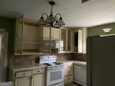 5 Weaver St, Jackson, GA 30233 photo 3