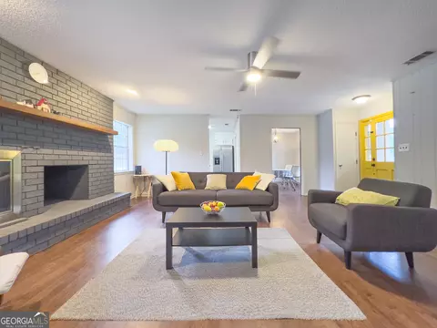 402 S Ash St, Springfield, GA 31329 photo 3