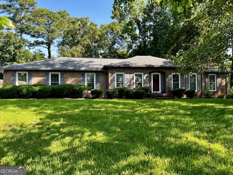 5021 Wood Dale Dr, Macon, GA 31210