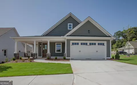 107 Live Oak Ln, Carrollton, GA 30117