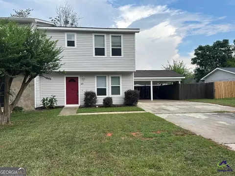 620 Maplewood Dr, Bonaire, GA 31005