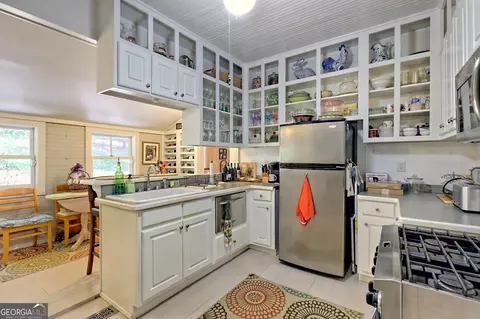 Kitchen - 208 Colony Rd, Dillard, GA 30537 photo 3 of 4