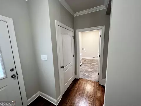 Entry Way - 2520 Fox Creek Ct, Haddock, GA 31033 photo 6 of 9