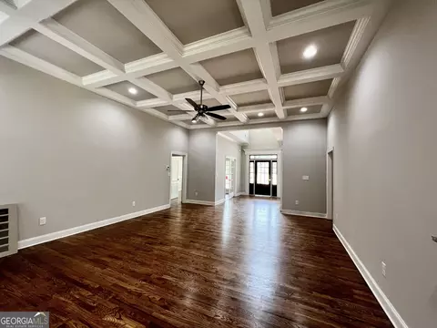 Living - 2520 Fox Creek Ct, Haddock, GA 31033 photo 3 of 6