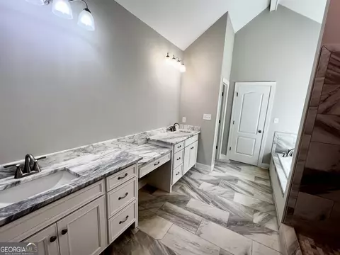 Bath - 2520 Fox Creek Ct, Haddock, GA 31033 photo 11 of 15