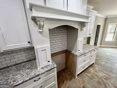 Kitchen - 2520 Fox Creek Ct, Haddock, GA 31033 photo 7 of 9