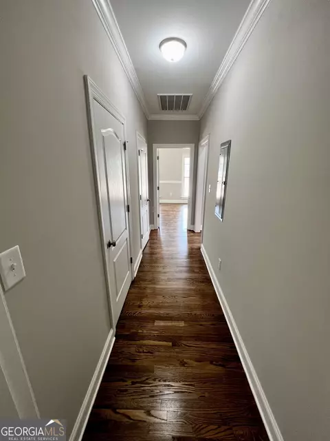 Entry Way - 2520 Fox Creek Ct, Haddock, GA 31033 photo 3 of 9