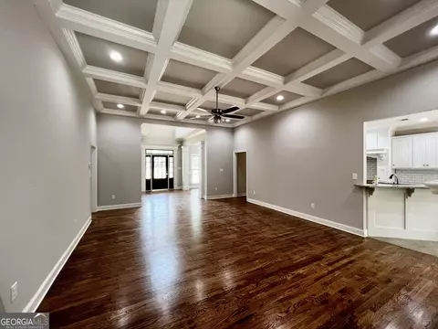 Living - 2520 Fox Creek Ct, Haddock, GA 31033 photo 2 of 6