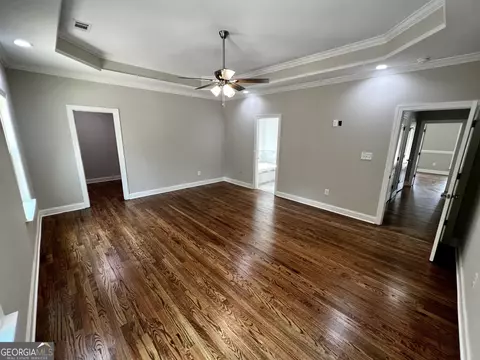 Living - 2520 Fox Creek Ct, Haddock, GA 31033 photo 6 of 6