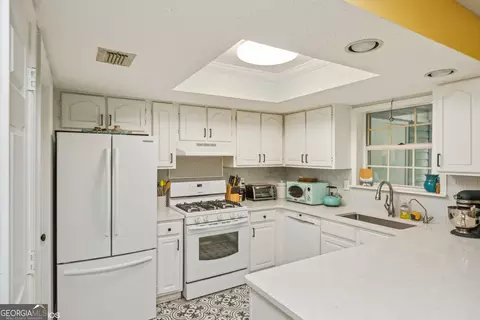 62 Sutton Pl, Avondale Estates, GA 30002 photo 14