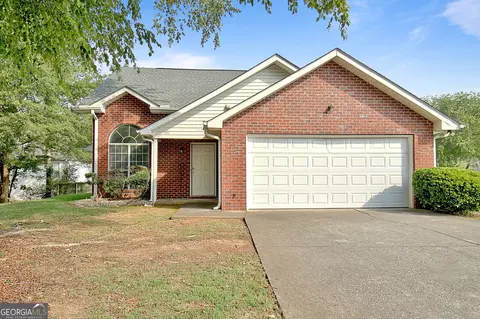 233 Birch Cir, Riverdale, GA 30274