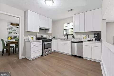 109 Farmbrook Trl, Stockbridge, GA 30281 photo 3