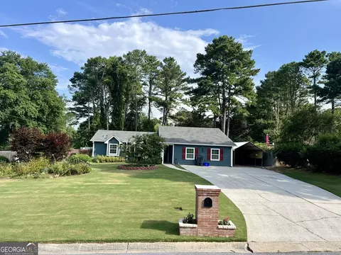 1127 Sawgrass Ct SW, Lilburn, GA 30047