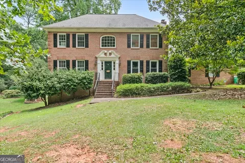 1352 Crooked Tree Ct SW, Lilburn, GA 30047