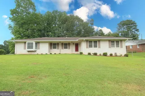 5703 Woodland Dr, Douglasville, GA 30135