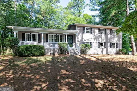 3020 Leesburg Trl, Woodstock, GA 30189