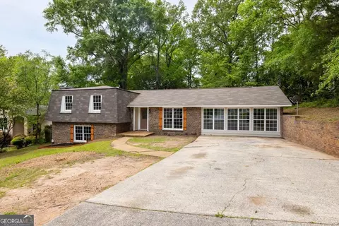 5221 Hurst Dr, Columbus, GA 31904