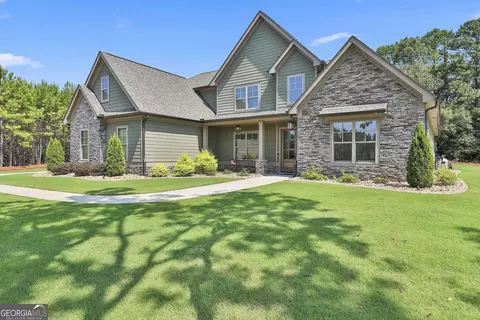 Exterior - 105 Dean Dr, Tyrone, GA 30290 photo 7 of 17