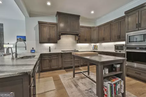 Kitchen - 105 Dean Dr, Tyrone, GA 30290 photo 4 of 5