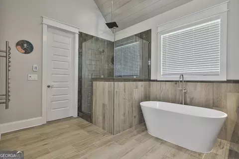 Bath - 105 Dean Dr, Tyrone, GA 30290 photo 4 of 8
