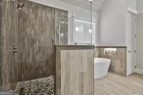 Bath - 105 Dean Dr, Tyrone, GA 30290 photo 5 of 8