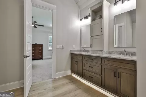 Bath - 105 Dean Dr, Tyrone, GA 30290 photo 3 of 8