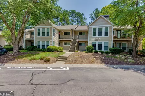 1206 Lake Pointe Cir, Roswell, GA 30075