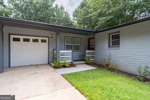 2096 Chestnut Hill Cir, Decatur, GA 30032