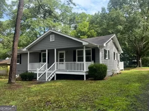 724 Smith St, Rockmart, GA 30153