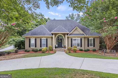 538 Country Club Dr, Stockbridge, GA 30281