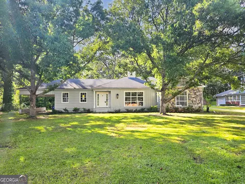 153 Lagrange St, Grantville, GA 30220