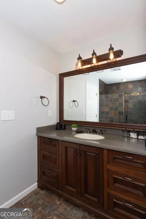 Bath - 85 Lovic Davis Rd, Lagrange, GA 30240 photo 15 of 16
