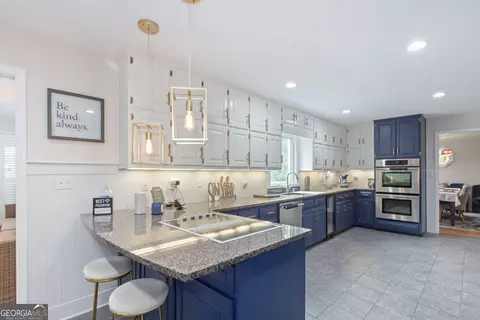 Kitchen - 85 Lovic Davis Rd, Lagrange, GA 30240 photo 3 of 6