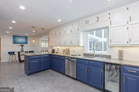 Kitchen - 85 Lovic Davis Rd, Lagrange, GA 30240 photo 1 of 6