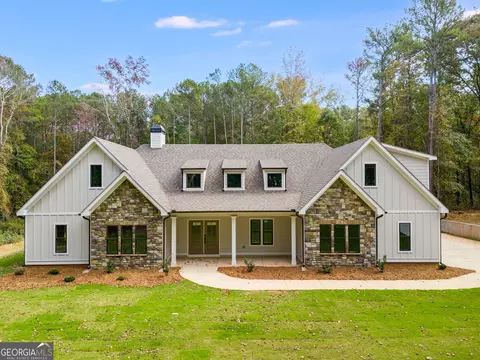 831 Banks Cir, Carrollton, GA 30116