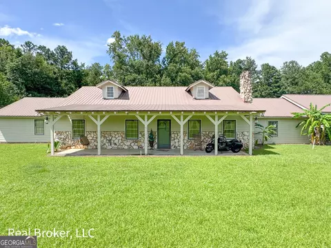 412 River Rd, Baxley, GA 31513