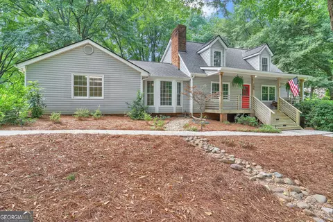 105 Horseshoe Cir, Fayetteville, GA 30215