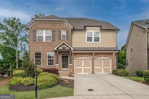 306 Lakeway Cir, Woodstock, GA 30188