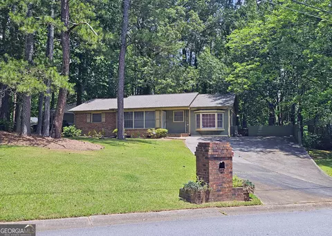 5318 Joan Of Arc Pl, Atlanta, GA 30349