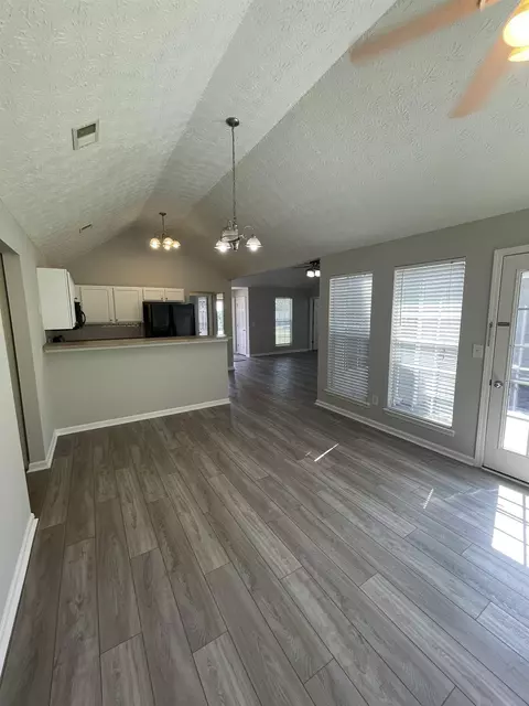 320 Preakness Dr, Lagrange, GA 30241 photo 8