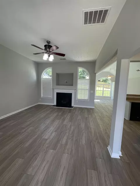 320 Preakness Dr, Lagrange, GA 30241 photo 3