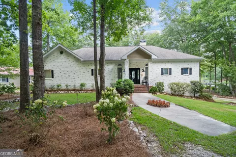 243 Long Shoals Ave, Eatonton, GA 31024