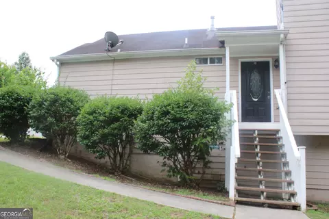 1243 Foxwood Dr, Douglasville, GA 30134