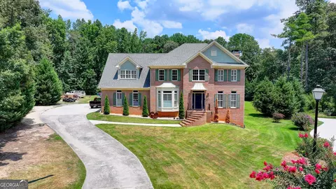 1710 Winding Creek Cir, Snellville, GA 30078