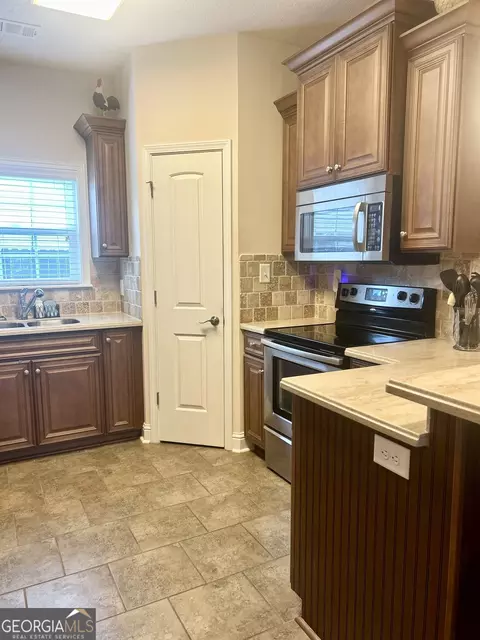 211 Cottage Cir, Byron, GA 31008 photo 32