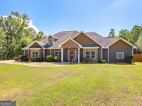 832 Voorhees Rd E, Hamilton, GA 31811