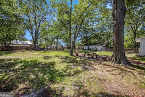 981 Highland Cir SE, Conyers, GA 30012