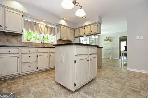 105 Lakeshore Way, Lagrange, GA 30240 photo 14