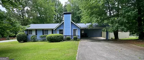 6779 Oakland Dr, Douglasville, GA 30135