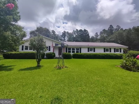 132 Silver Lake Cir, Sylvester, GA 31791